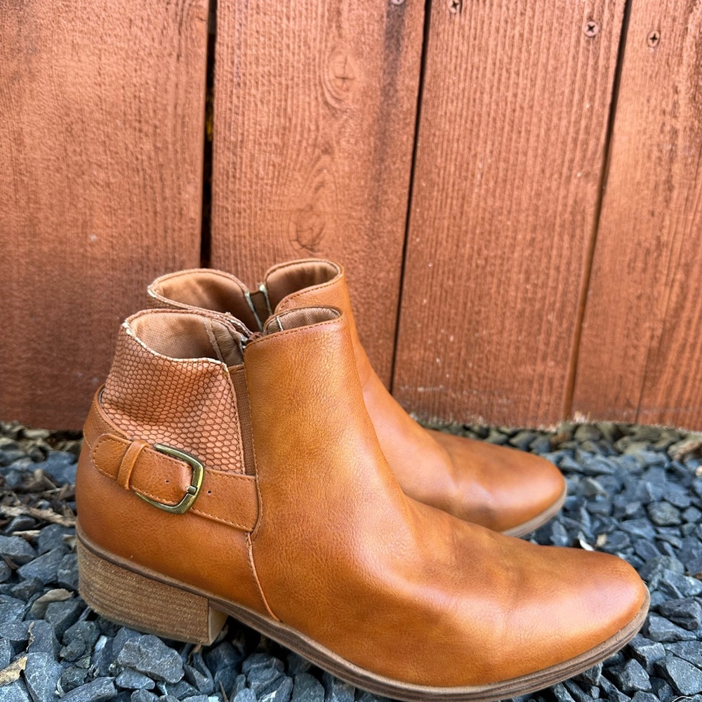 Women's Tan Ankle Boots